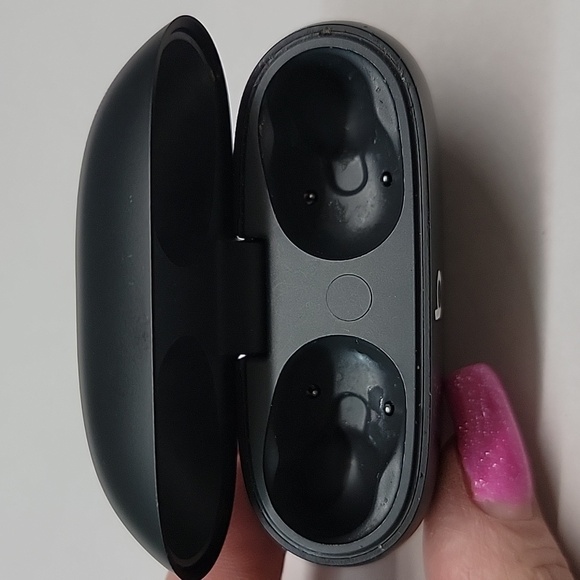 Beats Studio True Wireless Earbuds (Read Description) - Picture 4 of 5